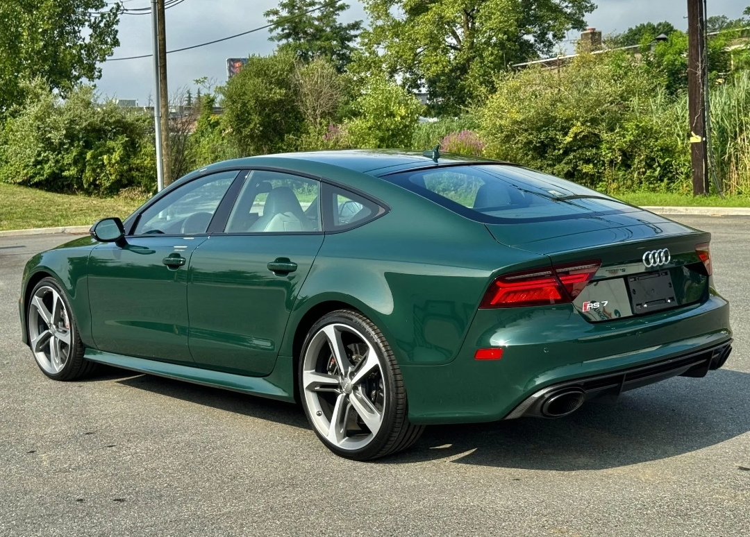 2016 AUDI RS7