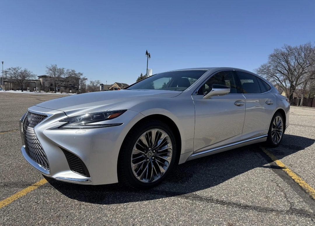 2018 LEXUS LS SEDAN