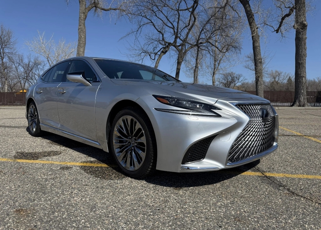 2018 LEXUS LS SEDAN