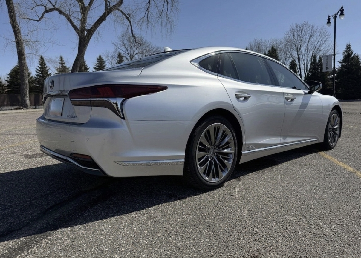 2018 LEXUS LS SEDAN