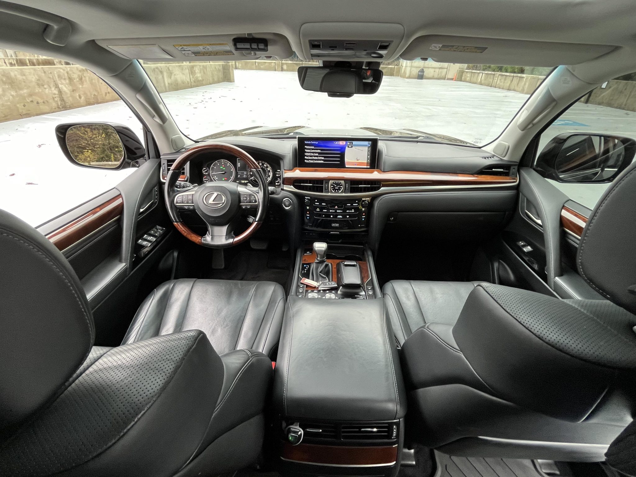 2016 Lexus LX570